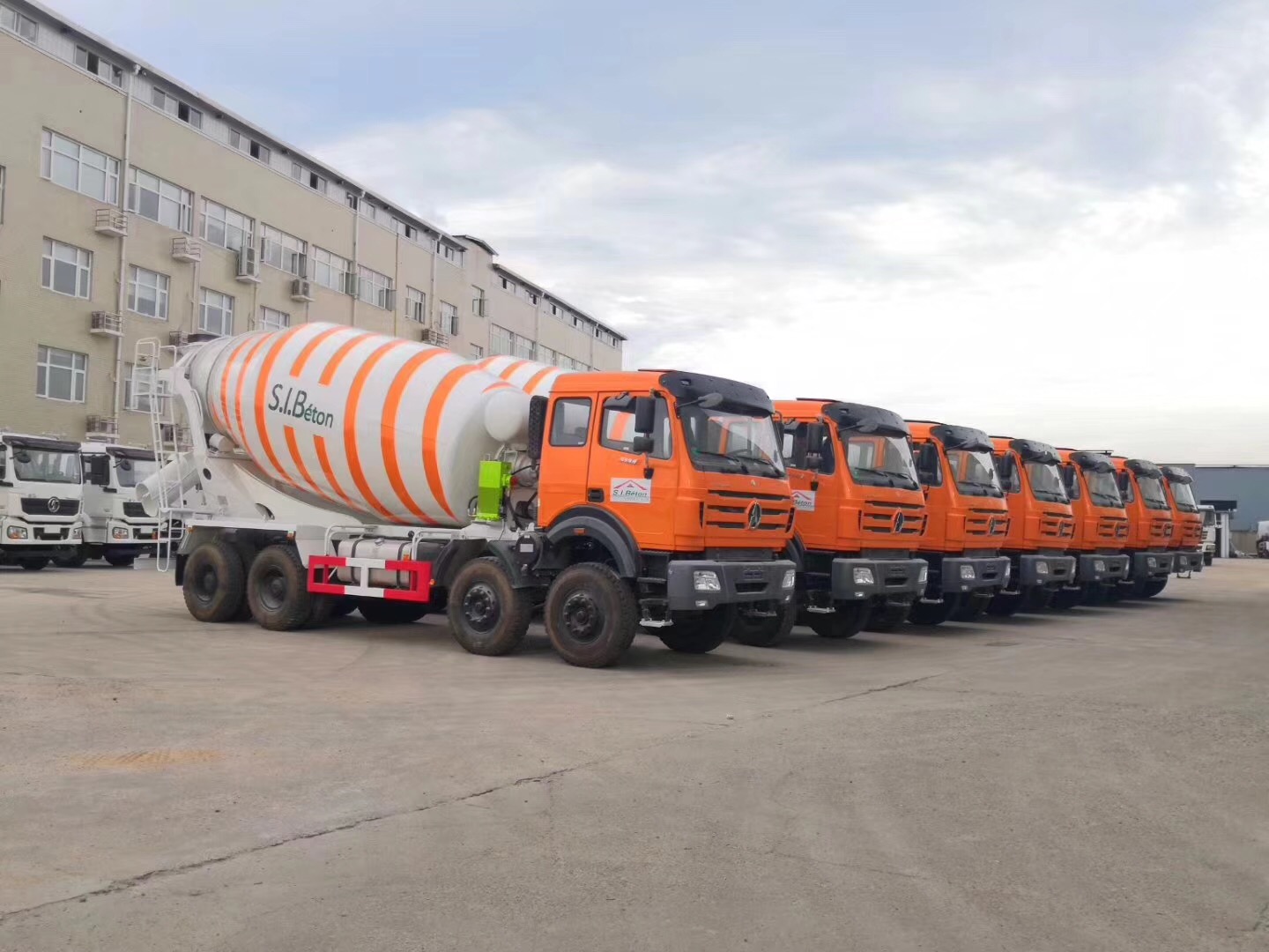 Beiben 3138 concrete mixer truck