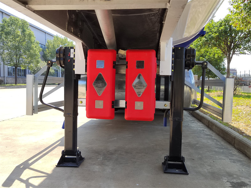 Fuel tanker semi-trailer for sale