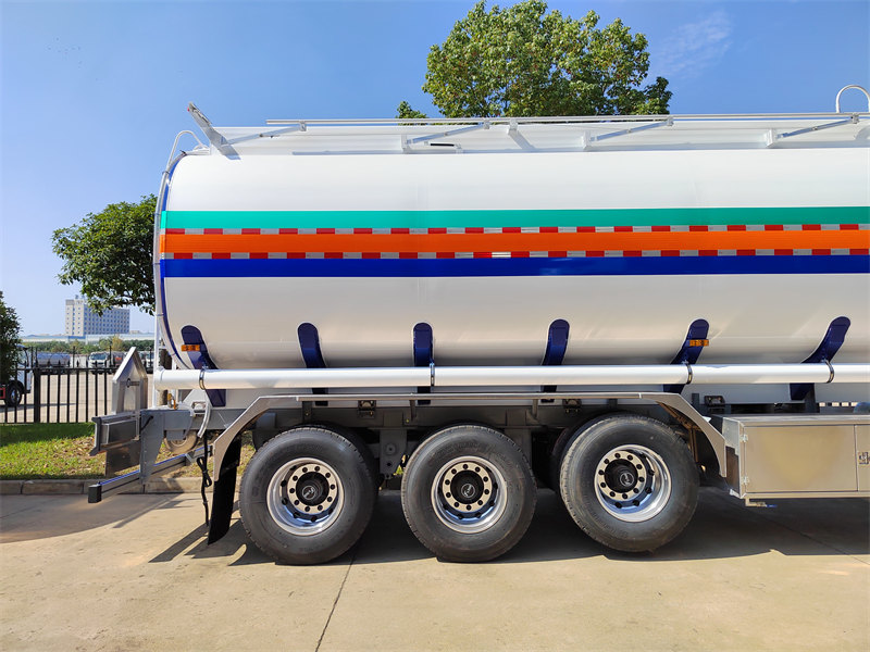 Fuel tanker semi-trailer supplier
