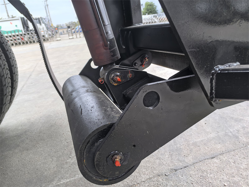 Hooklift garbage truck Beiben