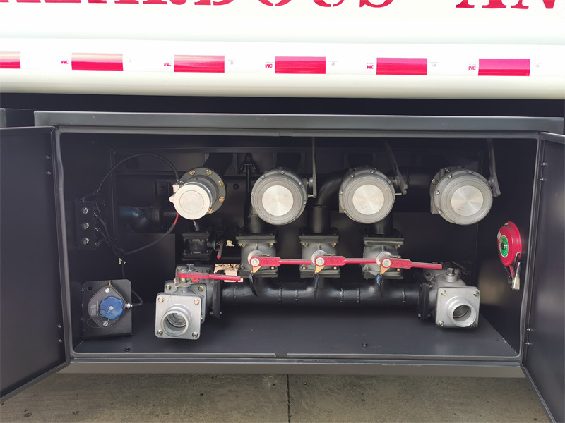 Beiben 6×4 mobile petrol bowser