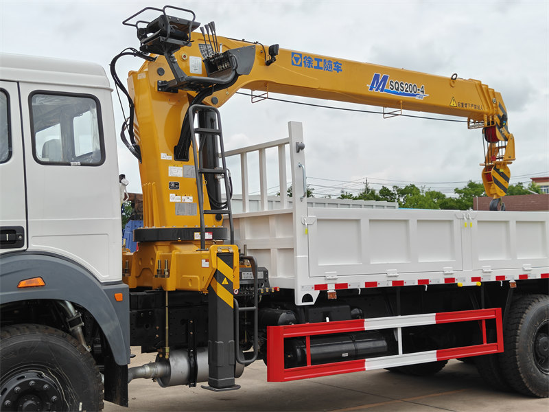 Beiben cargo truck mounted XCMG crane