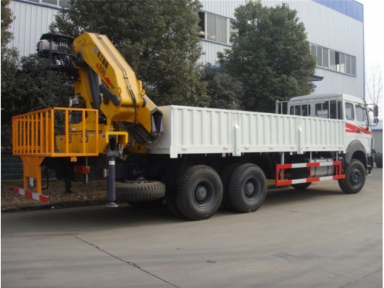 china beiben 8 T haib crane truck