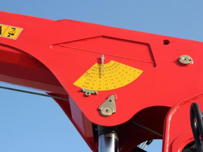 Beiben 12-wheeler boom crane truck