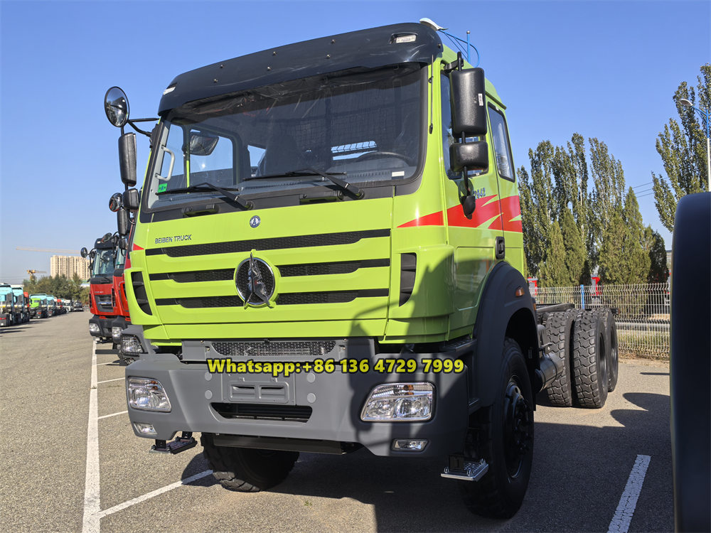 Грузовой автомобиль с длинной кабиной Beiben 2642 и внедорожными шинами Wildland