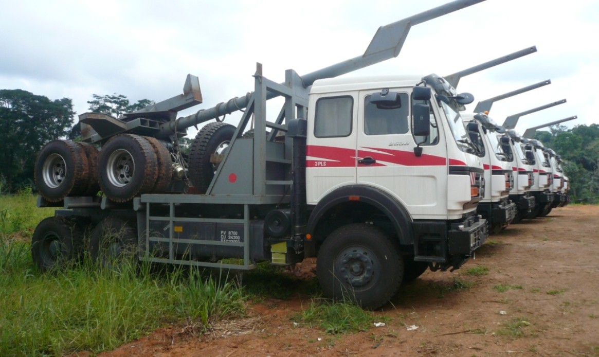 10 единиц beiben 6 * 6 деревянные Транспорт грузовик экспорт в морской порт Пуэнт-Нуар, Конго 